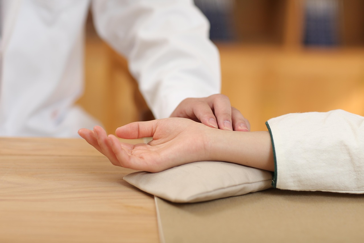 健康診断で血糖値が高いと指摘された場合の改善方法は？